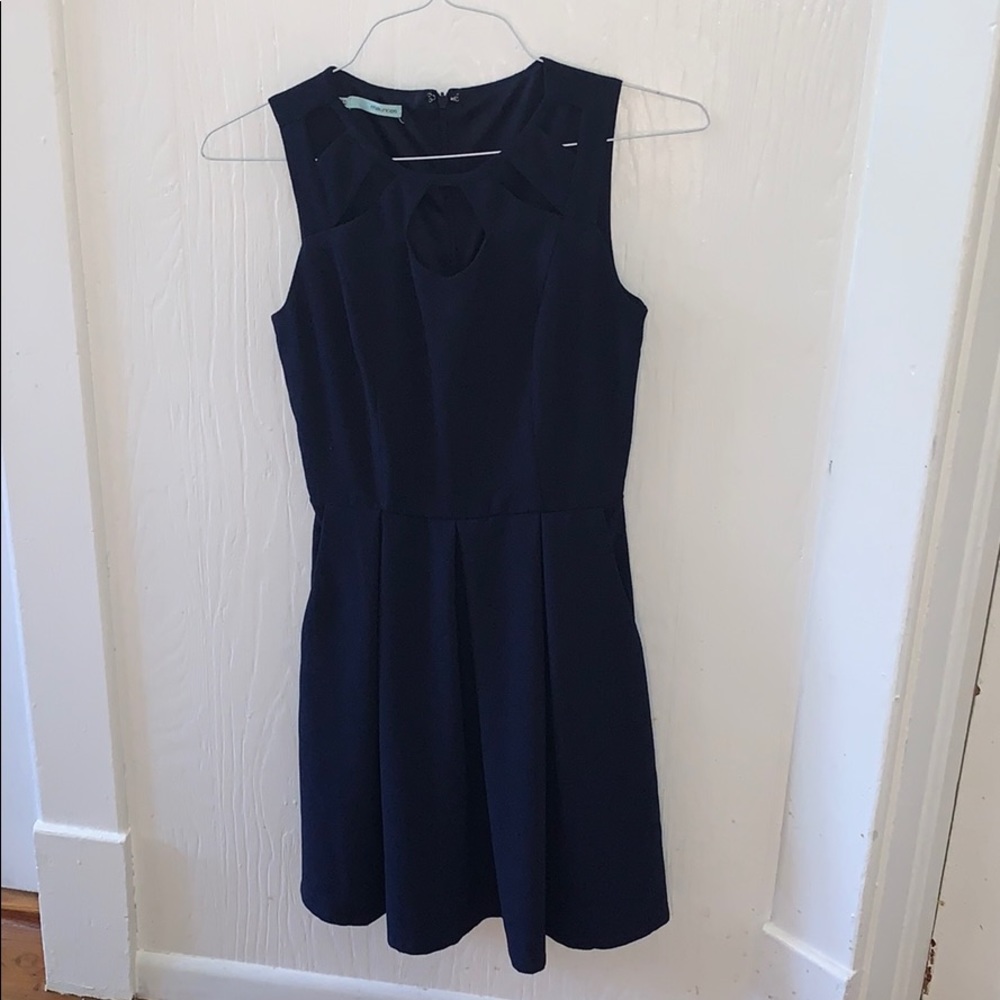 Super cute dress! Worn once.